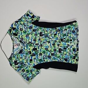 White Cross large green and black short sleeve scrub shirt